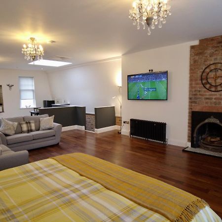 אייר The Bards Loft, Large Studio Apartment מראה חיצוני תמונה