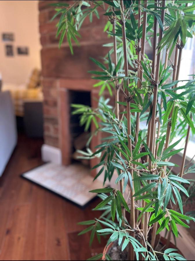 אייר The Bards Loft, Large Studio Apartment מראה חיצוני תמונה