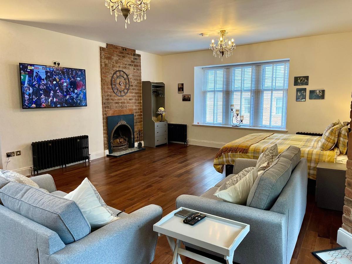 אייר The Bards Loft, Large Studio Apartment מראה חיצוני תמונה